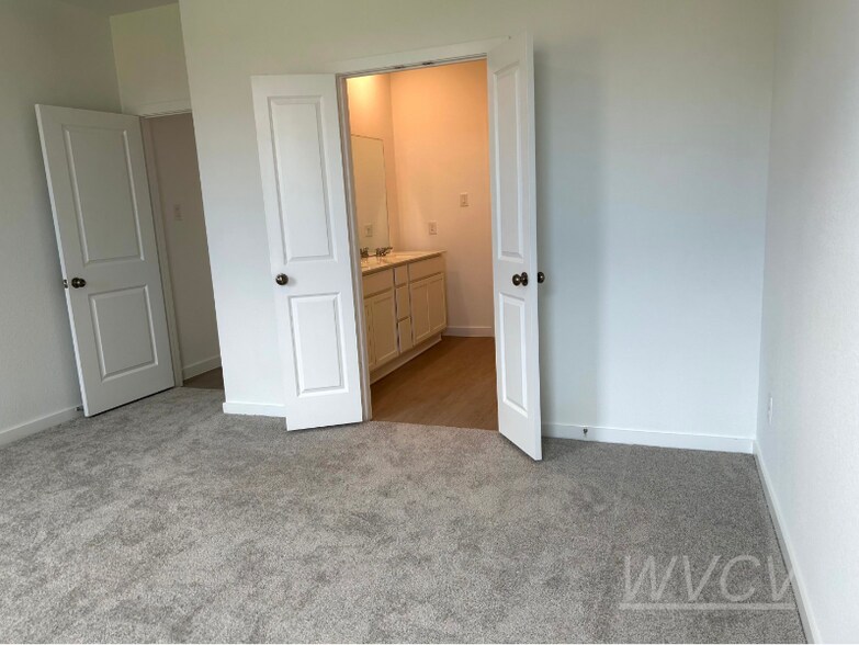 Building Photo - 1230 Sea Oats Dr