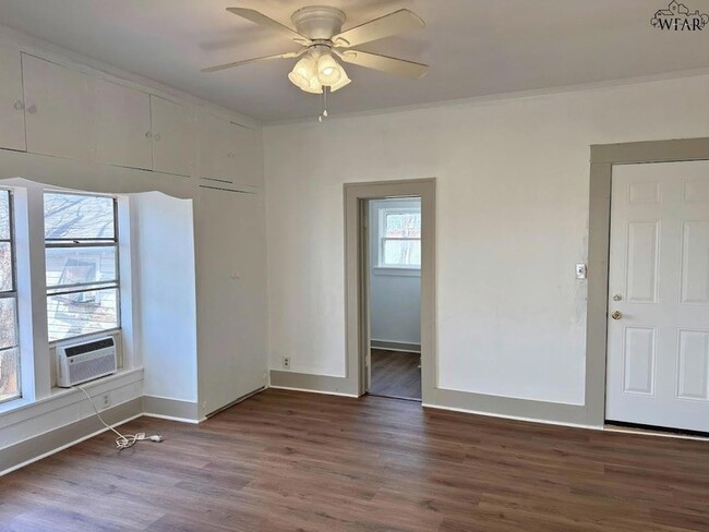 Building Photo - 1810 7th St