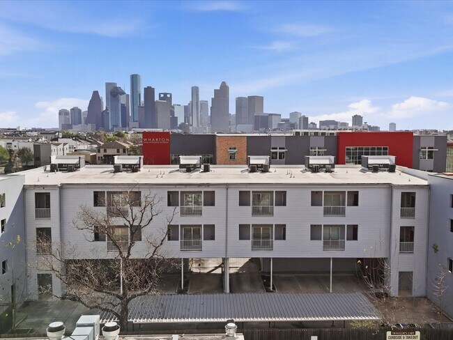 Building Photo - 1406 Columbus St