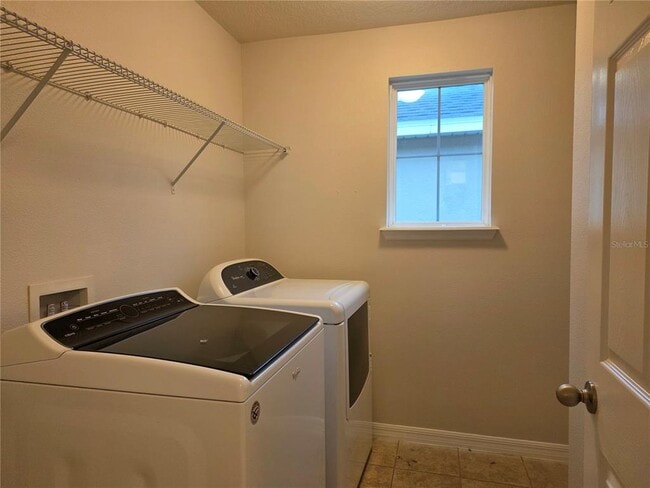 Building Photo - 10710 Reams Rd