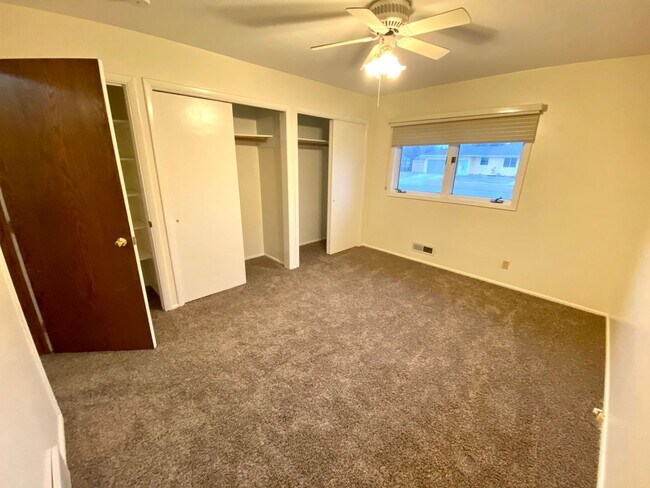 Building Photo - 2 Bed Duplex