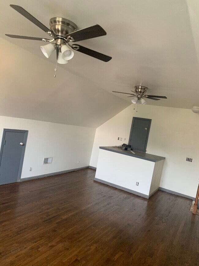 Large bonus room above the 2 car garage - 159 Brookview Cir