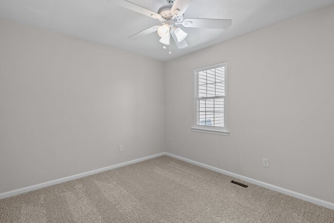 Building Photo - 5516 Amhurst Ct