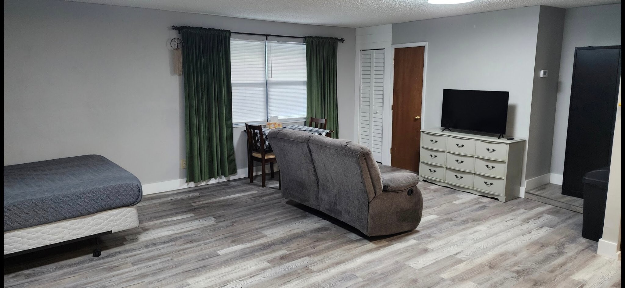 Building Photo - 5857 J B Hines Rd