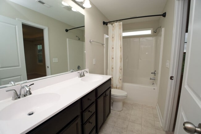 Building Photo - 2013 Belgrade-Swansboro Rd