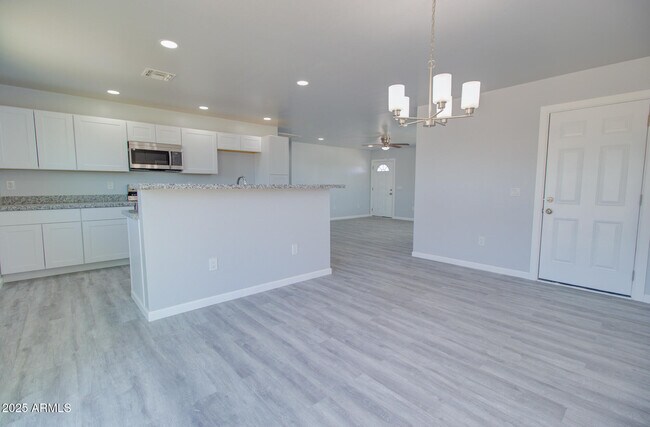 Building Photo - 3485 W Paraiso Dr