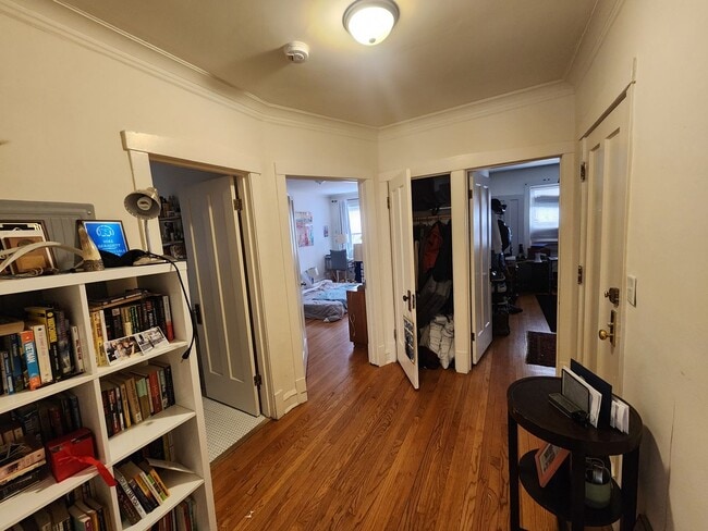 Building Photo - Spacious Updated 2 bed/1 bath in North Park