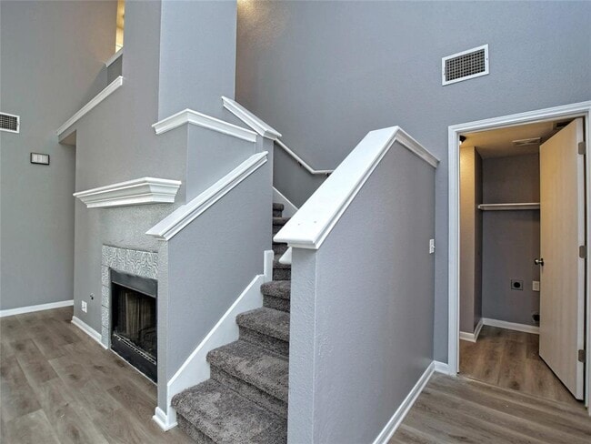 Building Photo - 118 Dogwood Dr