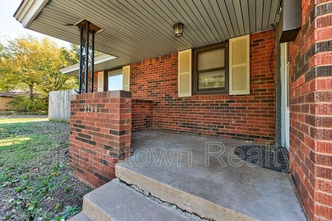 Building Photo - 2200 Downing St