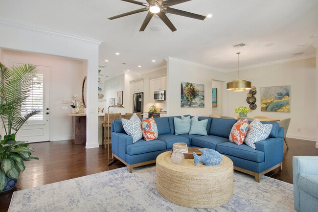 Building Photo - 136 Florence Dr