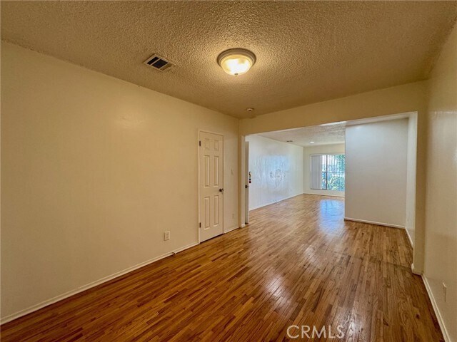Building Photo - 1372 W 36th St
