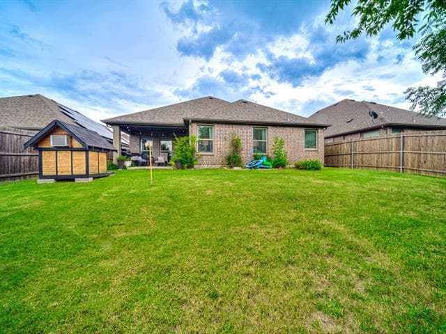 Building Photo - 1604 De Berry Ln