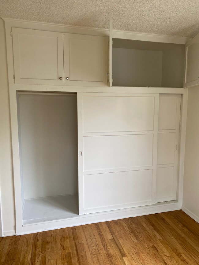 Huge bedroom closet - 122 N Lamer St