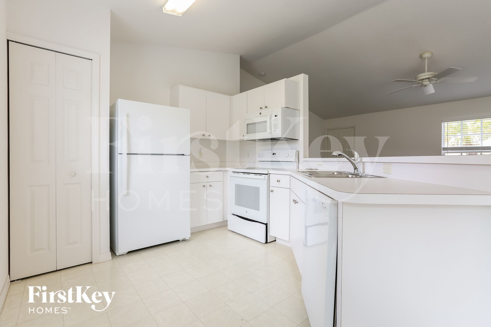 Building Photo - 11092 Vanessa Ave