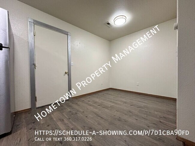 Building Photo - 4206 Wonderwood Ln SE