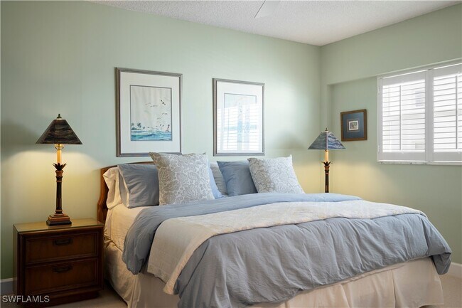 Building Photo - 1977 Gulf Shore Blvd N