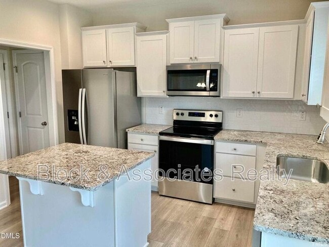 Building Photo - 22 Davinci Dr