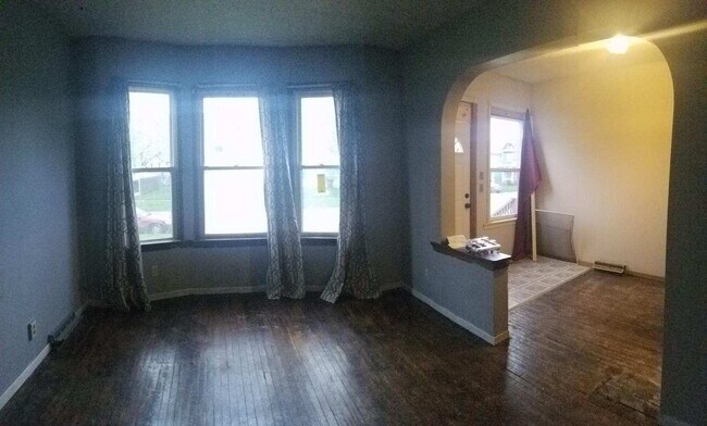 Building Photo - 224 Randolph St