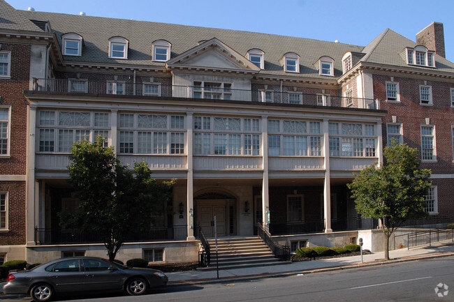 Building Photo - Senior Apartments at the Wyomissing Club