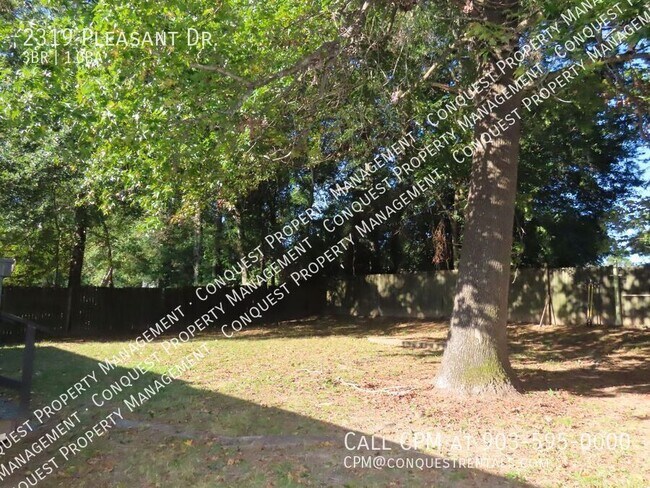 Building Photo - 2319 Pleasant Dr