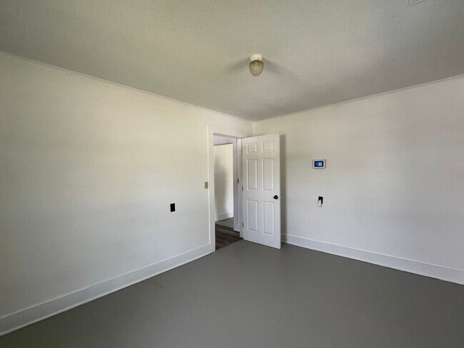 Building Photo - Close to everything!