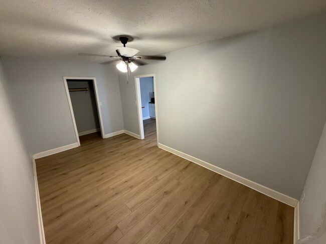 Building Photo - 14238 Juliedale Dr