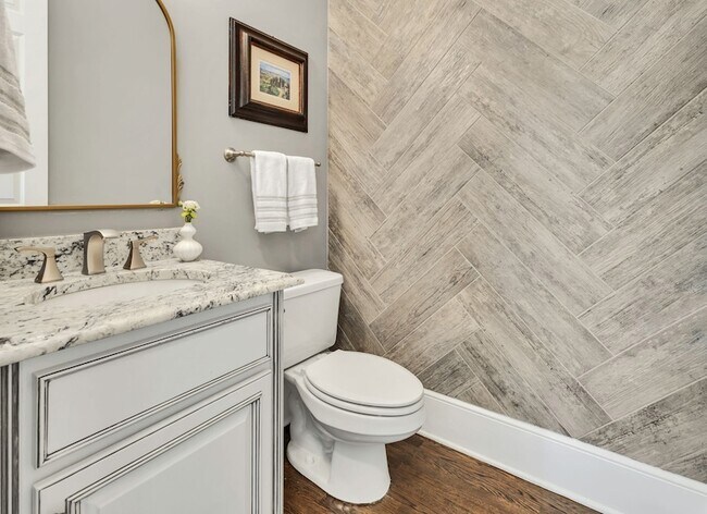 Building Photo - 12 Medalist Ct