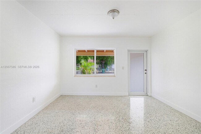 Building Photo - 1202 NW 34th St