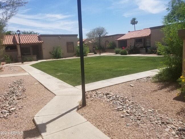 Building Photo - 95 N Cooper Rd