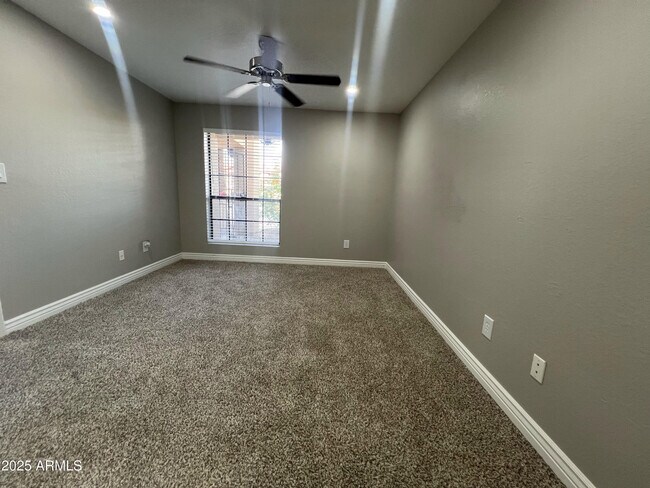 Building Photo - 1351 N Pleasant Dr