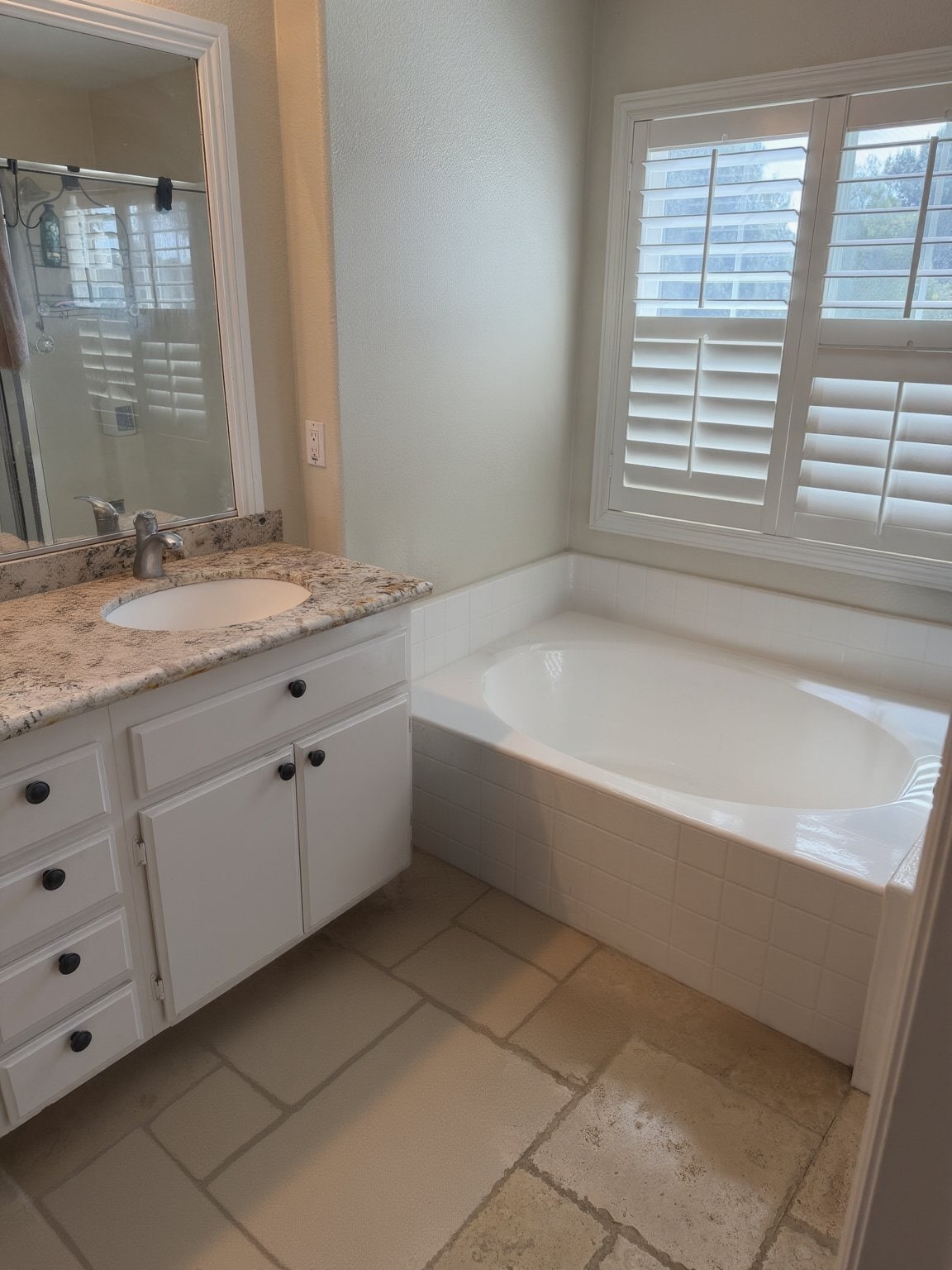 Building Photo - 42121 Delmonte St