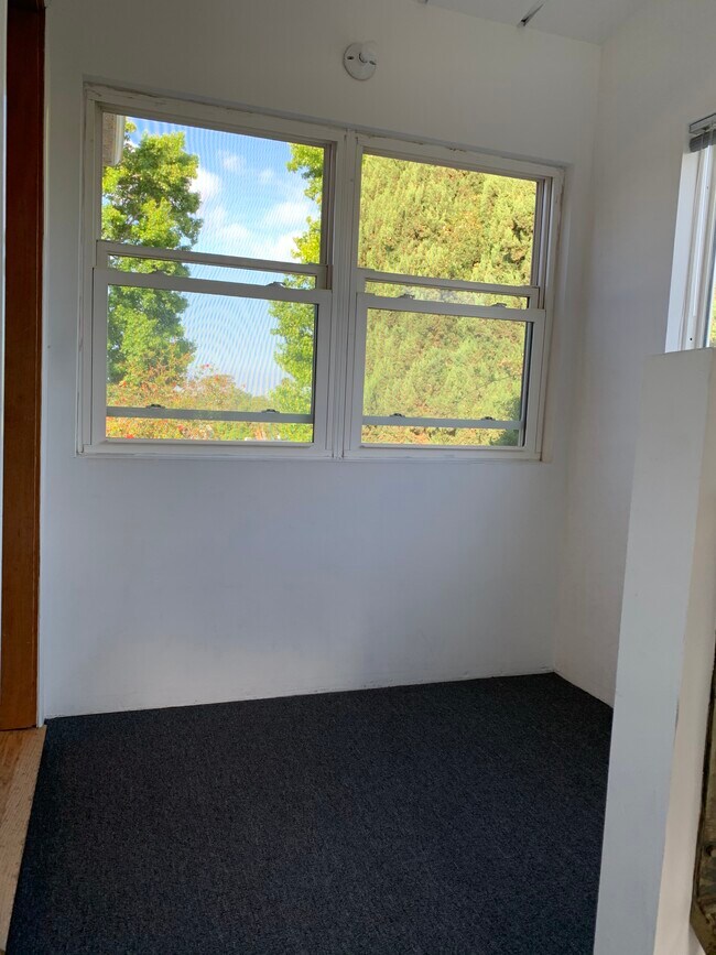 View from landing facing West - 1827 18th St