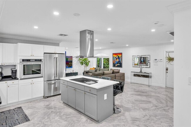 Building Photo - 2191 SW 27th Ln