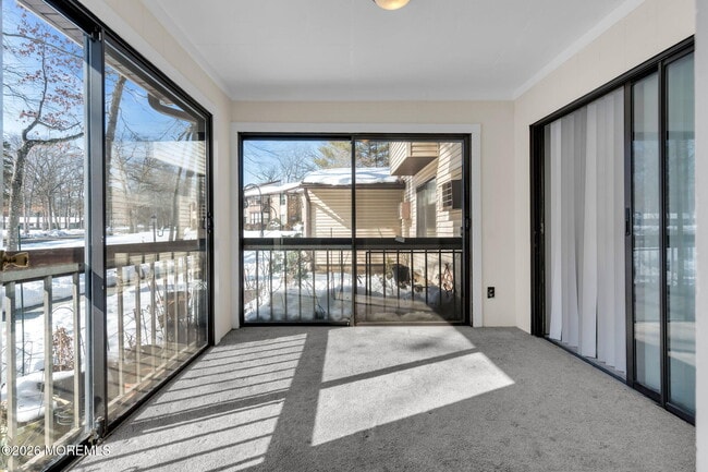 Building Photo - 129 Amberly Dr