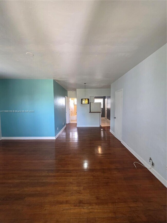 Building Photo - 8024 Harding Ave
