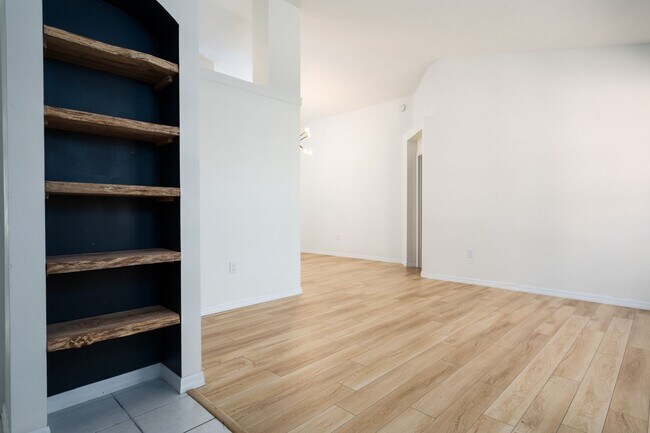 Building Photo - Wonderful