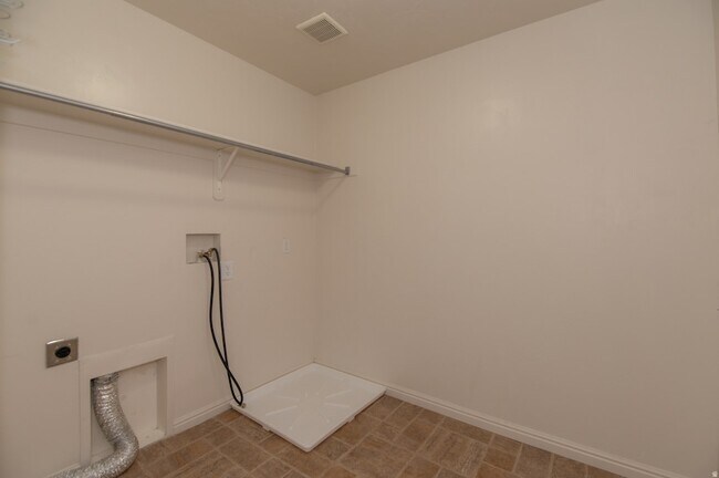 Building Photo - 3422 W Mount Cortina Way