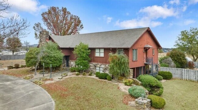 Building Photo - 4657 Butterfield Coach Rd