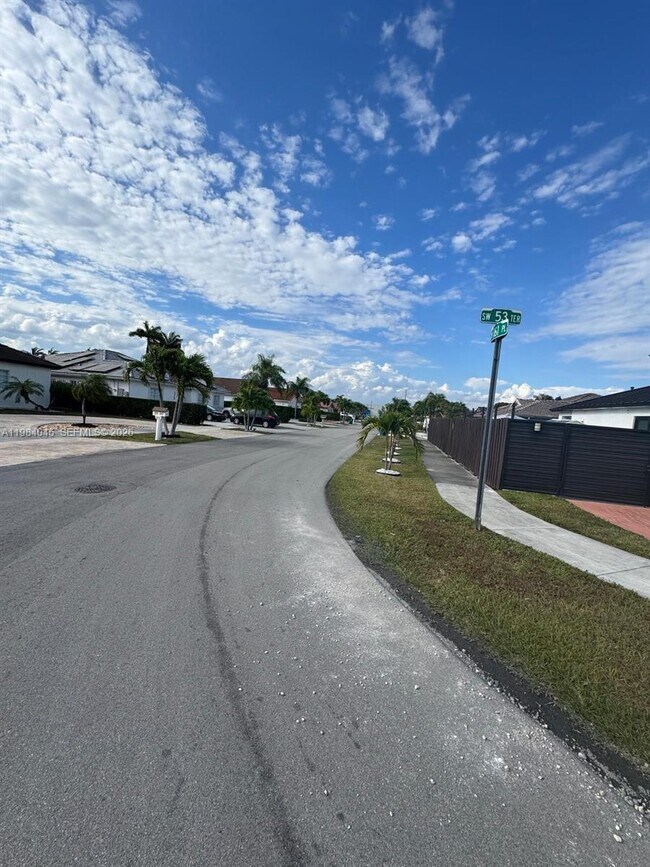 Building Photo - 16057 SW 53rd Ter