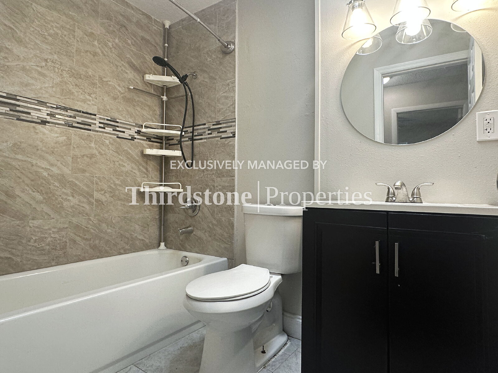 Building Photo - 8544 Oak Leaf Rd