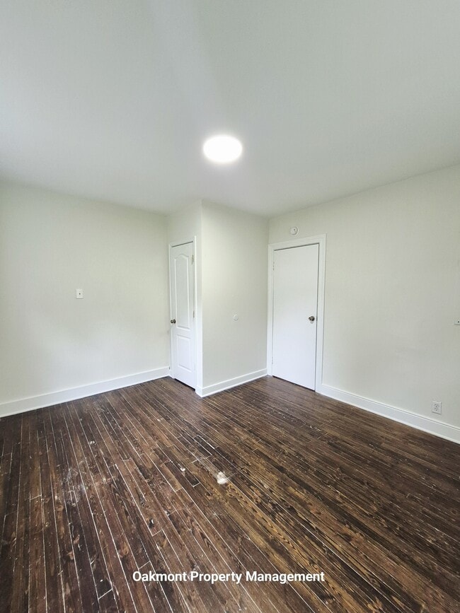 Building Photo - 900 N 38th St