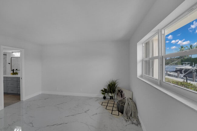 Building Photo - 750 NE Spanish River Blvd