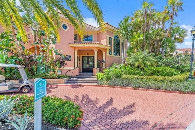 Building Photo - 13 Uno Lago Dr