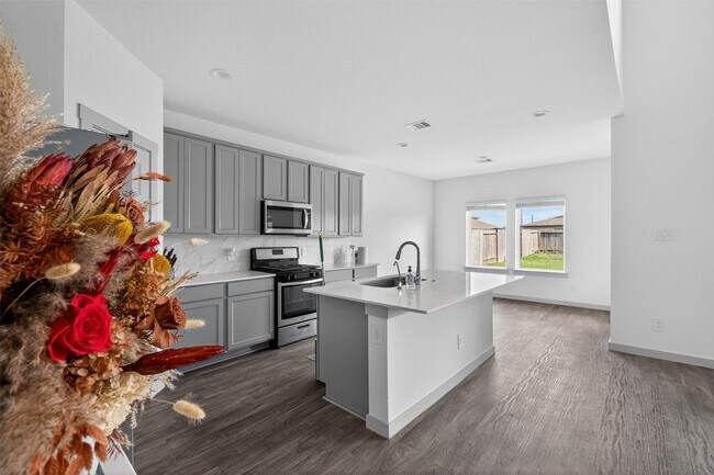 Building Photo - 6823 Amber Clf Ln