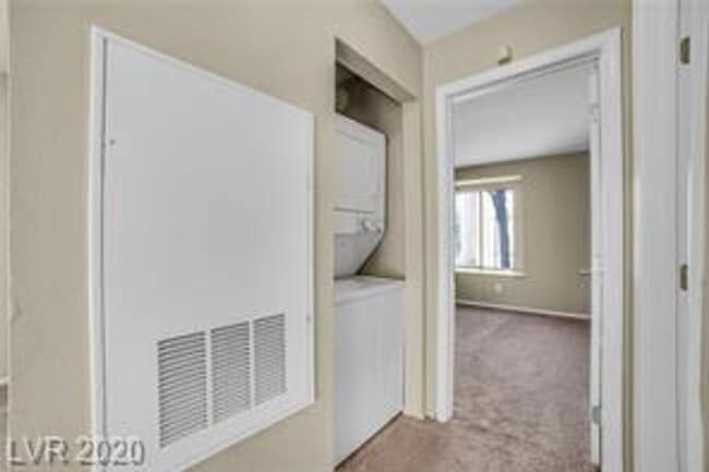 Building Photo - COZY 1 BED + 1 BATH FIRST FLOOR CONDO UNIT