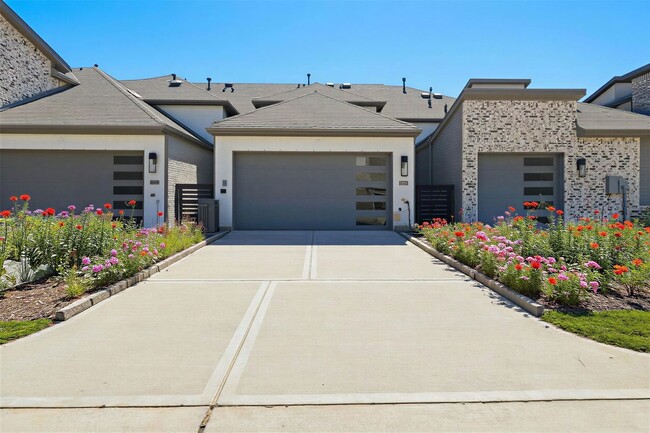 Building Photo - 19722 Riverbed Ln