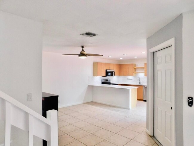 Building Photo - 4155 Turnberry Cir