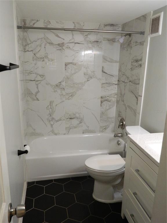 Building Photo - 924 N Lake Destiny Rd