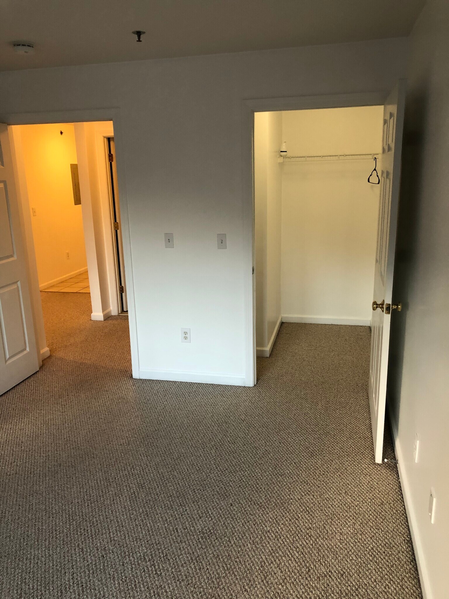 Building Photo - 305 Lime Kiln Rd