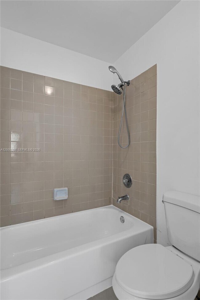 Building Photo - 1403 S Liberty Ave